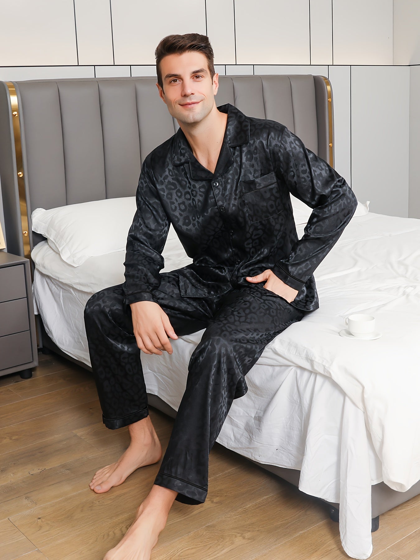 Men's two-piece leopard print loungewear for fall, suitable for spring and autumn, can be worn outside.