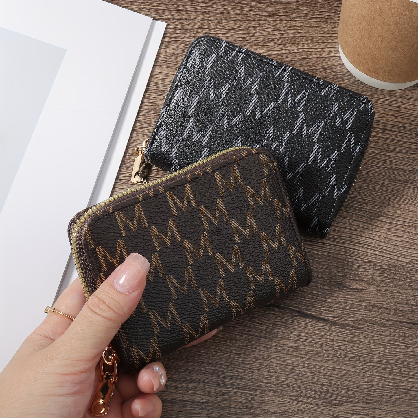 Compact and stylish synthetic leather credit card holder with zipper in brown and black herringbone pattern. Includes golden zippers, ideal for keys and cash. Lightweight and portable