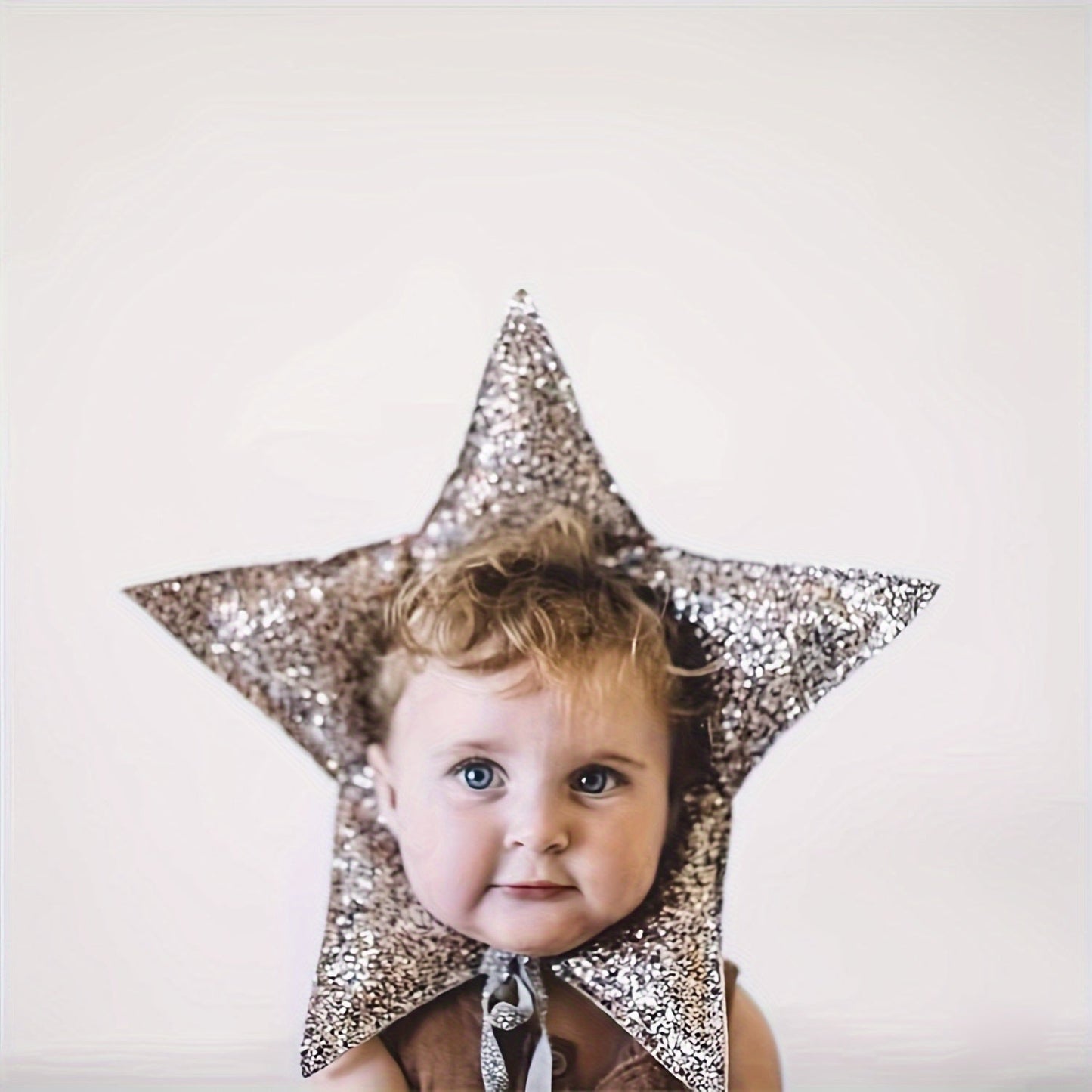 Silver-grey Christmas tree and star hair accessory, perfect for young ones, ideal for birthday parties and photoshoots - a cute fairy tale costume headpiece.