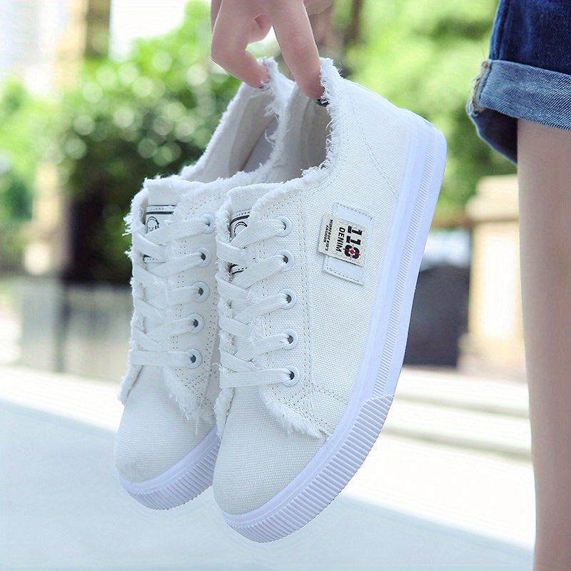 Women's white canvas shoes with round toe and flat PVC sole, suitable for students in all seasons of 2022. Hand wash only, no dry cleaning required.