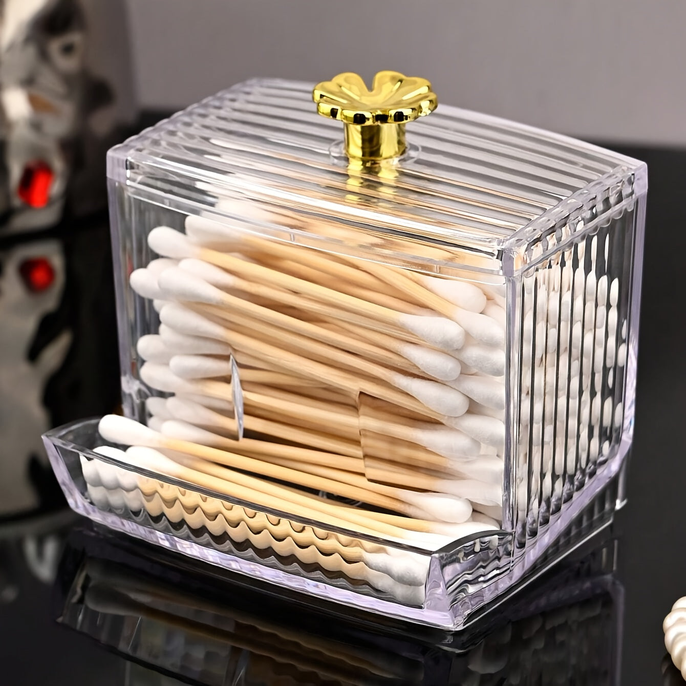 Clear acrylic swab holders with wooden lids for dust-proof storage of swabs, jewelry, powder puffs, beauty eggs. Can be used for household organization on dresser, desktop, or in bathroom, dorm room.