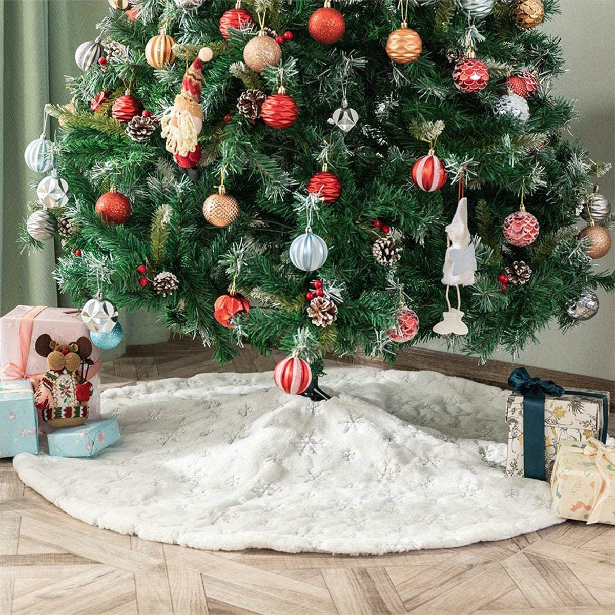 1 Festive Polyester Christmas Tree Skirt with Snowflake Design - Ideal for Holiday Decor in Home, Hotel, and Shopping Mall.