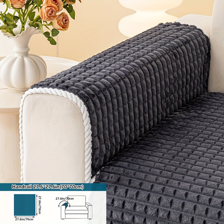 Plaid plush sofa cover with non-slip design, perfect for pets and all seasons. Suitable for various types of furniture.