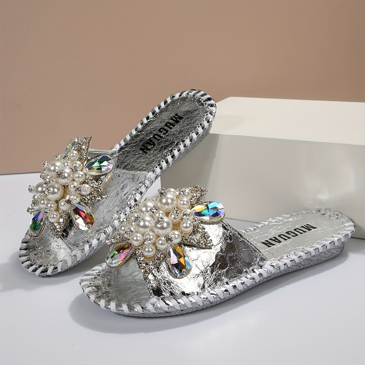 Hand Stitched Floral Rhinestone Pearl Slipper for Women, Open Toe Fashion Slippers for Outdoor