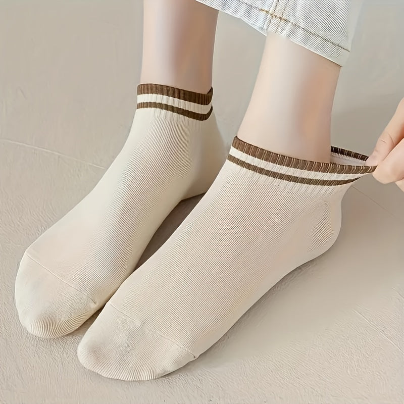 10 pairs of comfortable and breathable striped short sports socks for women.