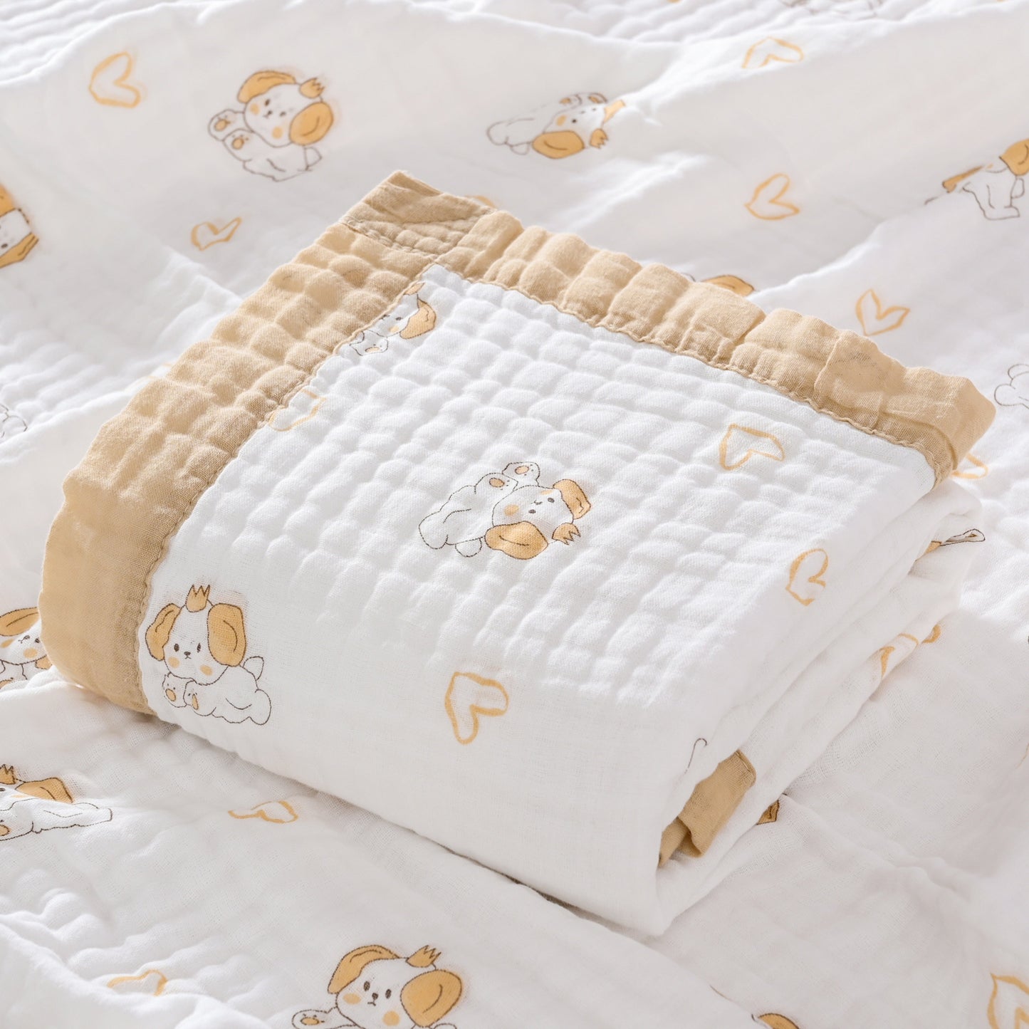 This multipurpose contemporary throw blanket is made of 6 layers of thick cotton gauze with a cute cartoon pattern. It is hypoallergenic and stain-resistant, making it perfect for use in the bath, for napping, on the bed, or in the office. Please hand