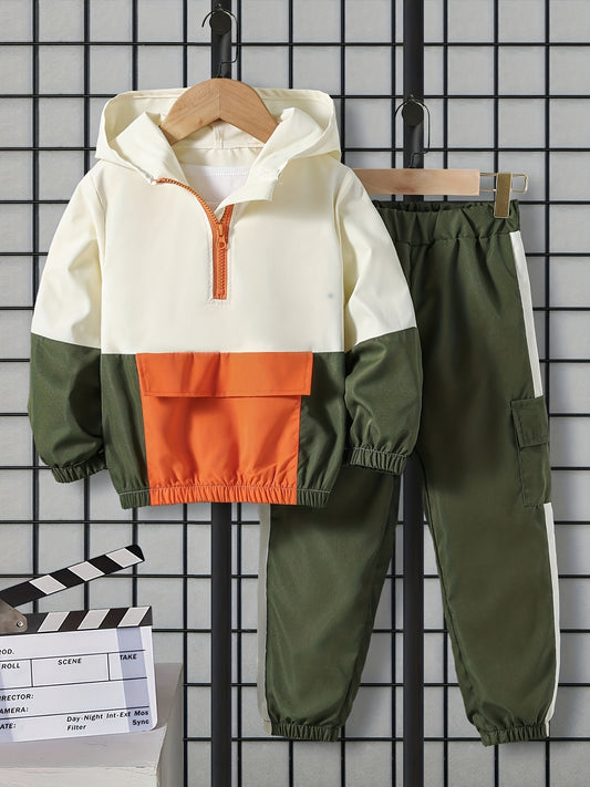 New boys' spring and autumn set includes hooded sweatshirt with large pocket and loose work pants. Ideal for outdoor wear.