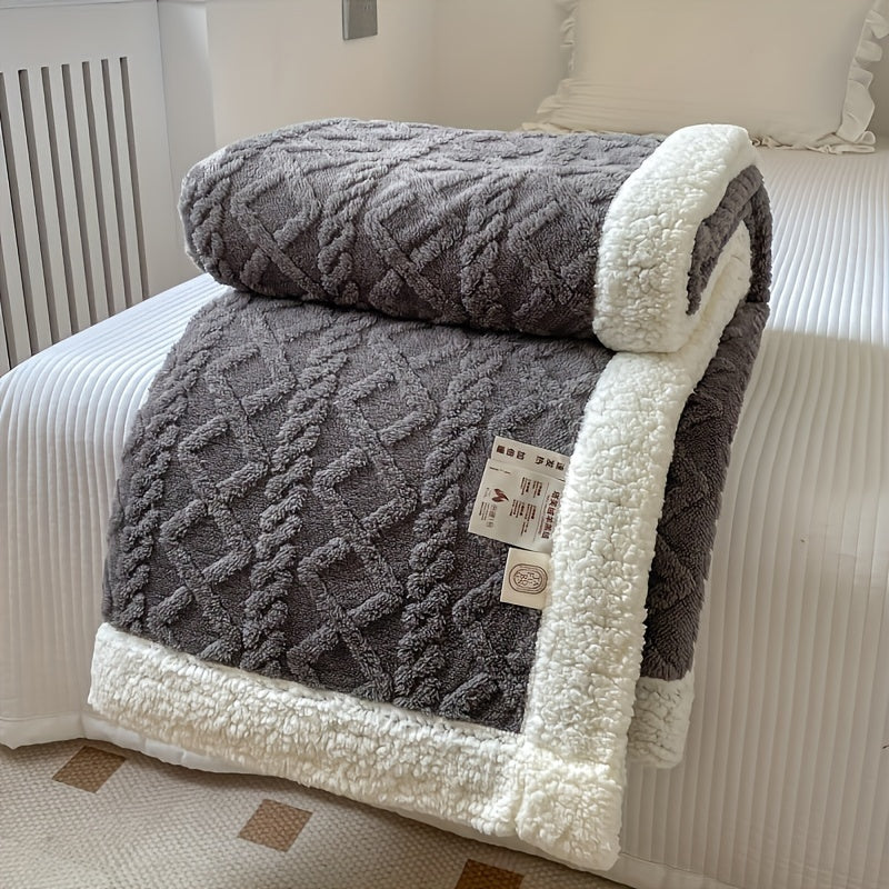 One piece of double-sided taffeta blanket, a warm and thickened fleece solid color blanket, perfect for couches, sofas, offices, beds, camping, and travel. This soft and warm throw blanket is a multi-purpose gift that can be used throughout all seasons.