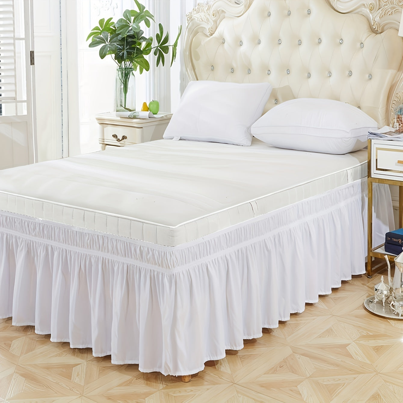 Elastic Bed Skirt in Pure Color, Soft Bedding Supplies, Lotus Leaf Edge Design for Comfortable and Durable Use in Bedroom or Guest Room. Skin-friendly Material.