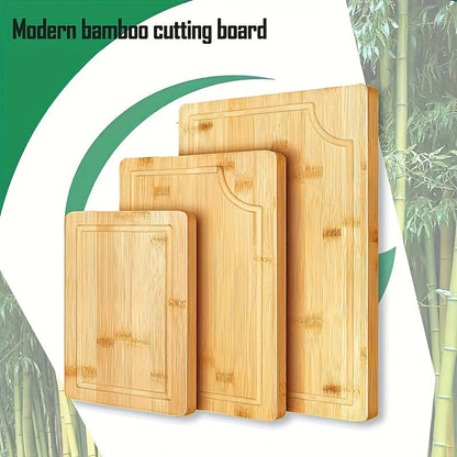 A collection of kitchen cutting boards made from high-quality wood, including bamboo. This set includes three cutting boards with juice grooves, perfect for preparing meats, fruits, and vegetables. Also included are serving boards with easy-to-grip