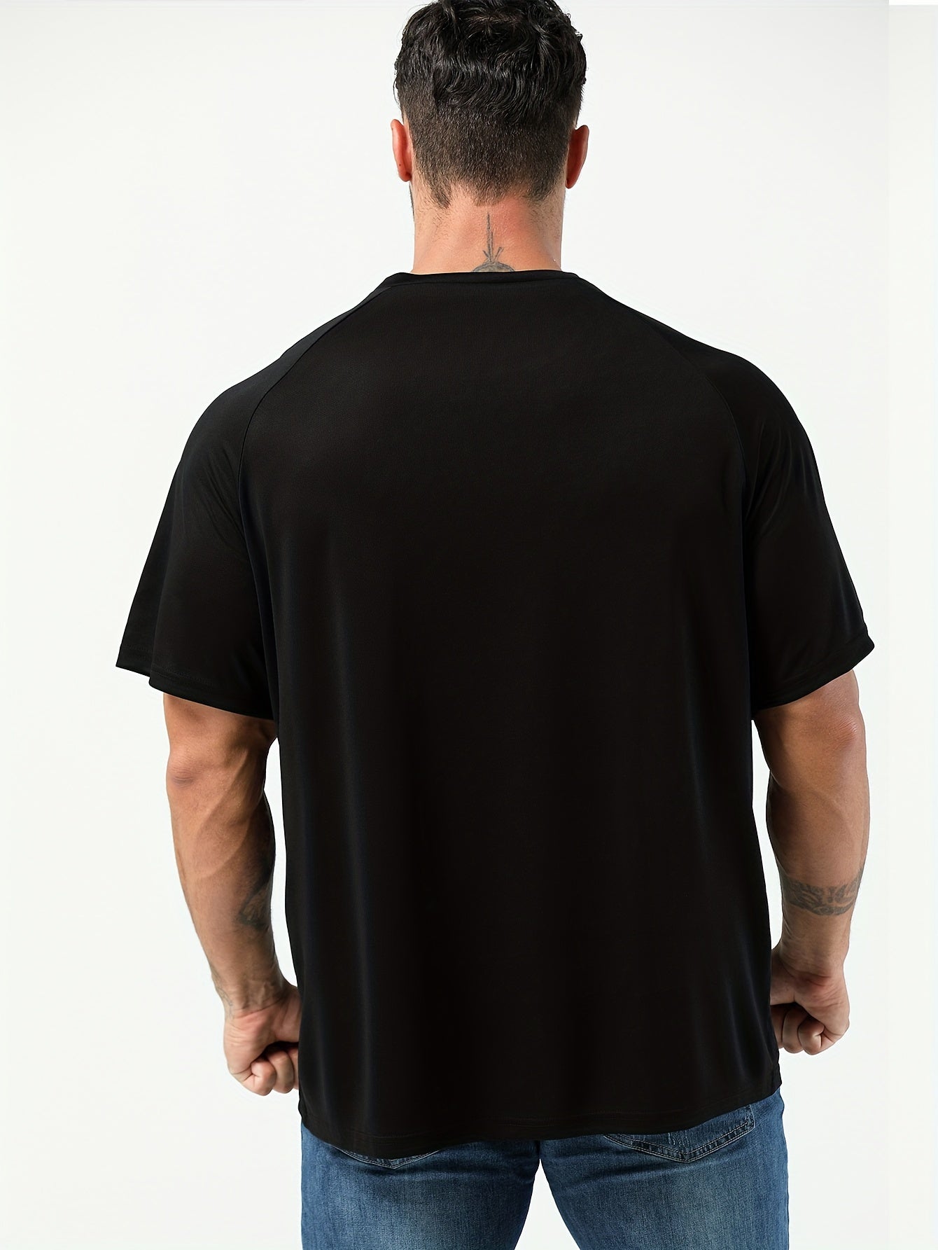 Plus-size men's moisture-wicking short-sleeve T-shirt for casual sports.