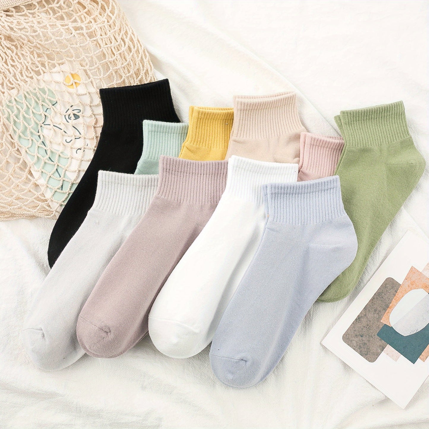 10 pairs of soft and comfortable crew socks for women, versatile and all-match.