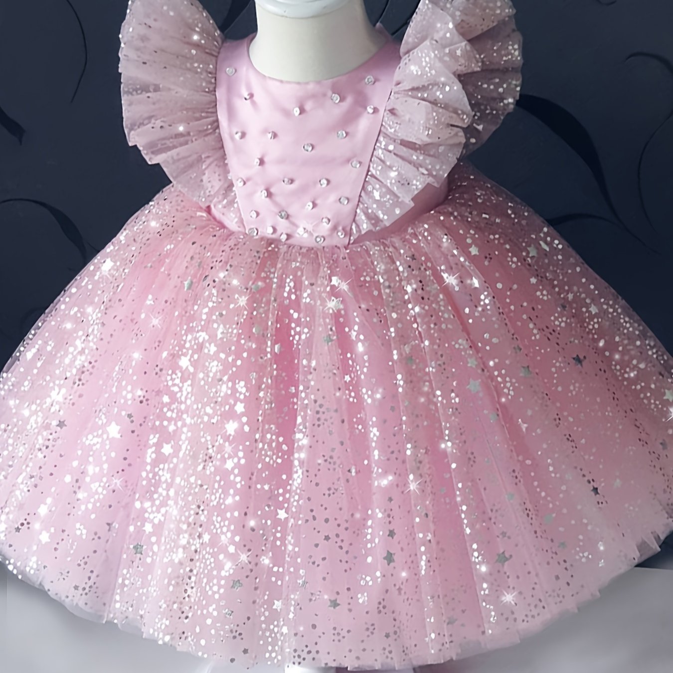 Princess dress with flying sleeves for girls' birthday party