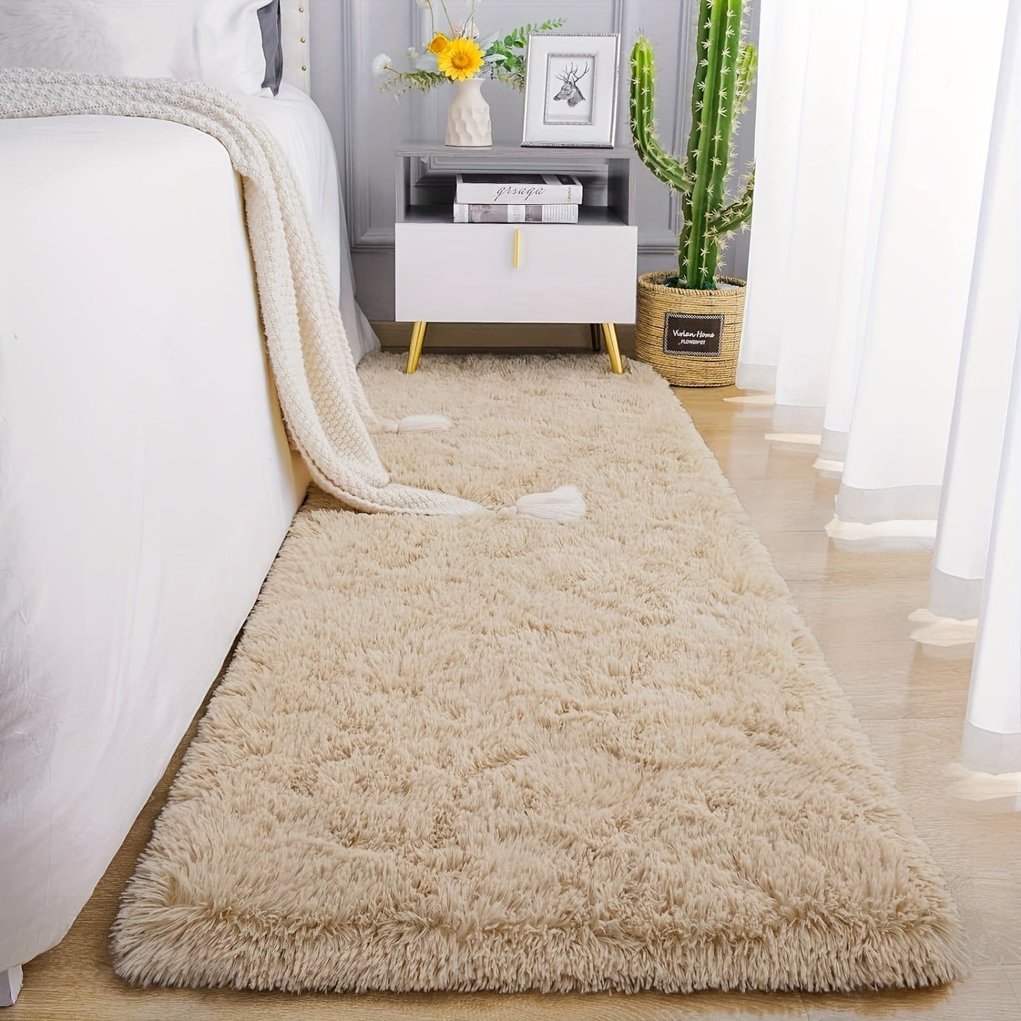 Soft Gradient Color Shaggy Area Mat, Polyester Mat for Living Room Bedroom Sofa Bedside Bay Window, Machine Washable, Available in Various Sizes