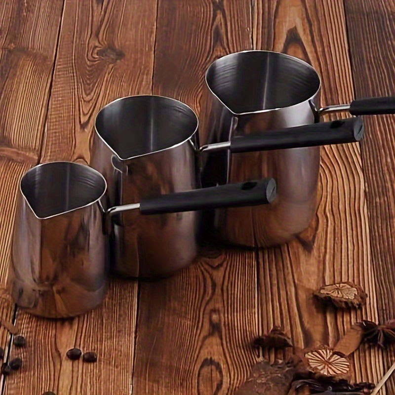 Premium Stainless Steel Milk Frothing Pitcher – Ideal for Coffee Art, Steaming, and Gas Stove Use. Features Long Handle, Perfect for Home Bars and Restaurants.