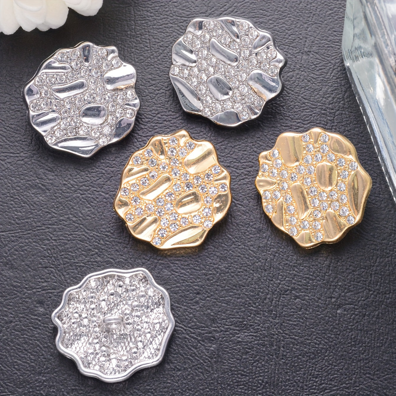 Set of 7 sophisticated irregular alloy buttons, carefully handmade for sewing onto sweaters, coats, shirts, suits, and other fashion pieces. Perfect for DIY projects and creating unique clothing and jewelry items. Ideal for women's novelty pins and