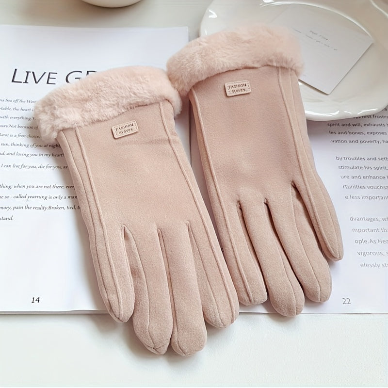 Warm your hands in style this winter with our Women's Winter Thick Plush Gloves. Made from fashion-forward suede, these outdoor guantes are perfect for keeping you cozy no matter where your day takes you. The touchscreen driving gloves offer convenience