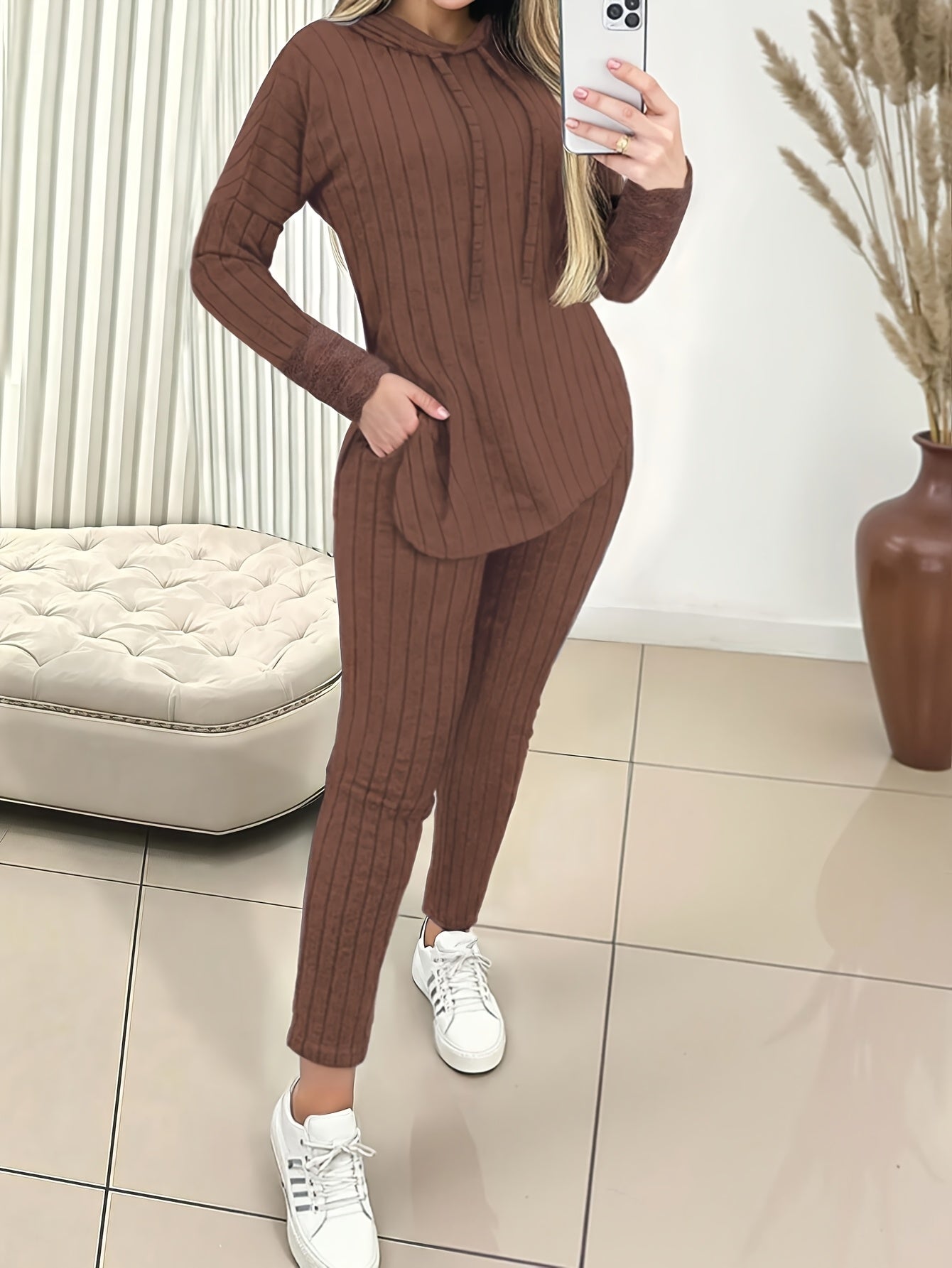 Stylish Women's Hoodie and Pants Set