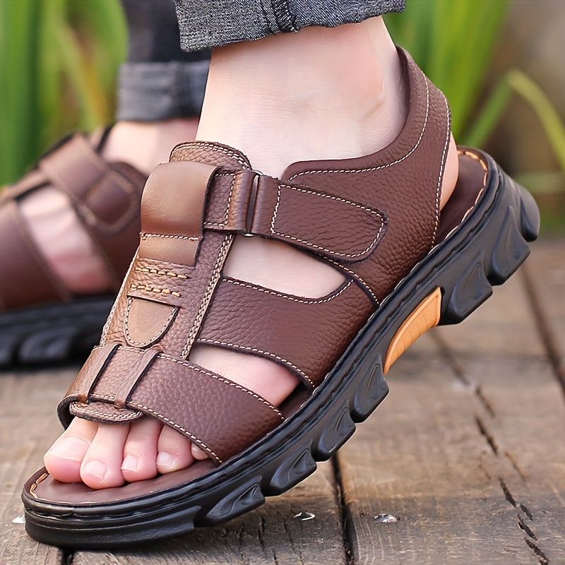 Men's casual and comfortable summer hiking sandals for daily and outdoor use.