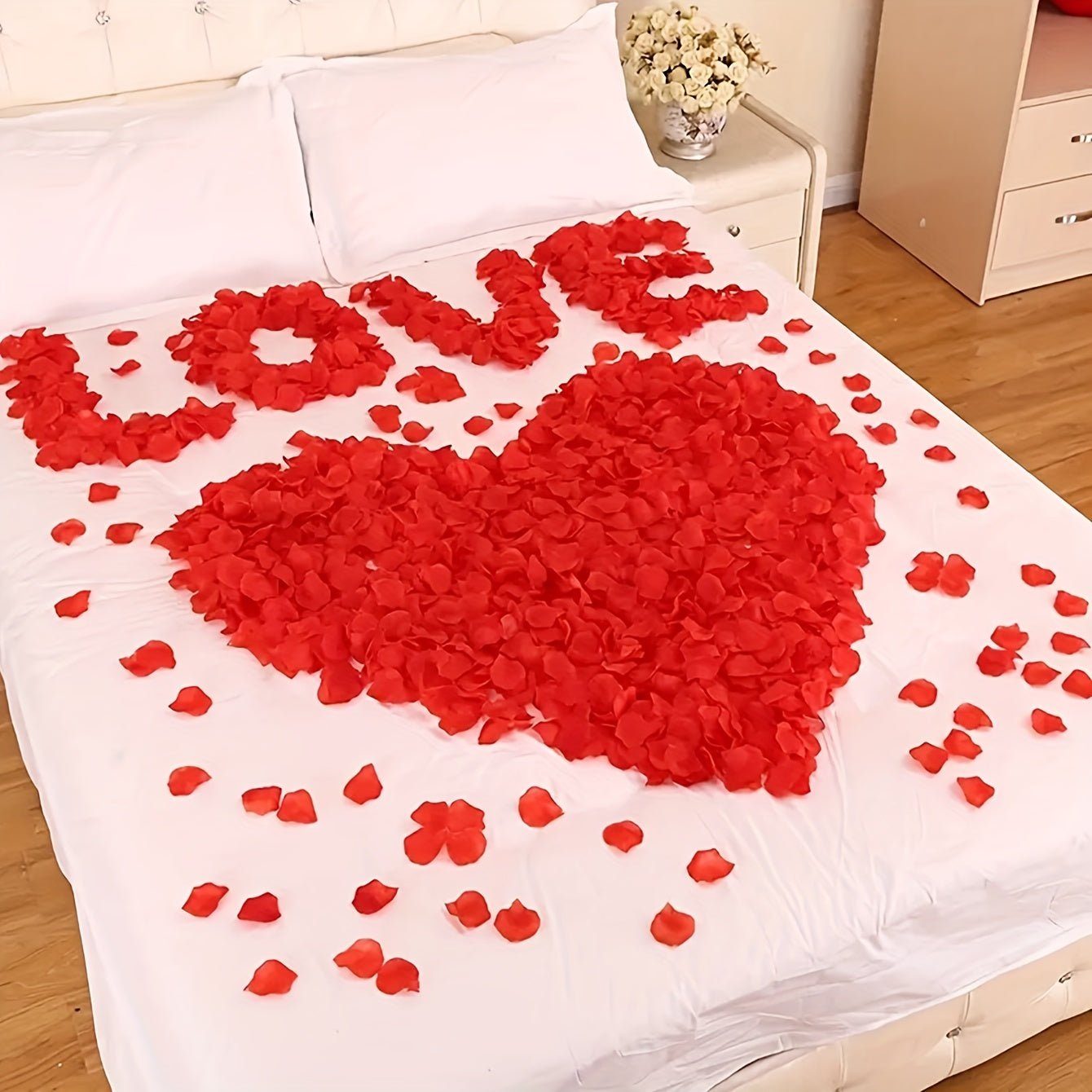 1000pcs fake rose petals for romantic events, DIY projects, and photography.