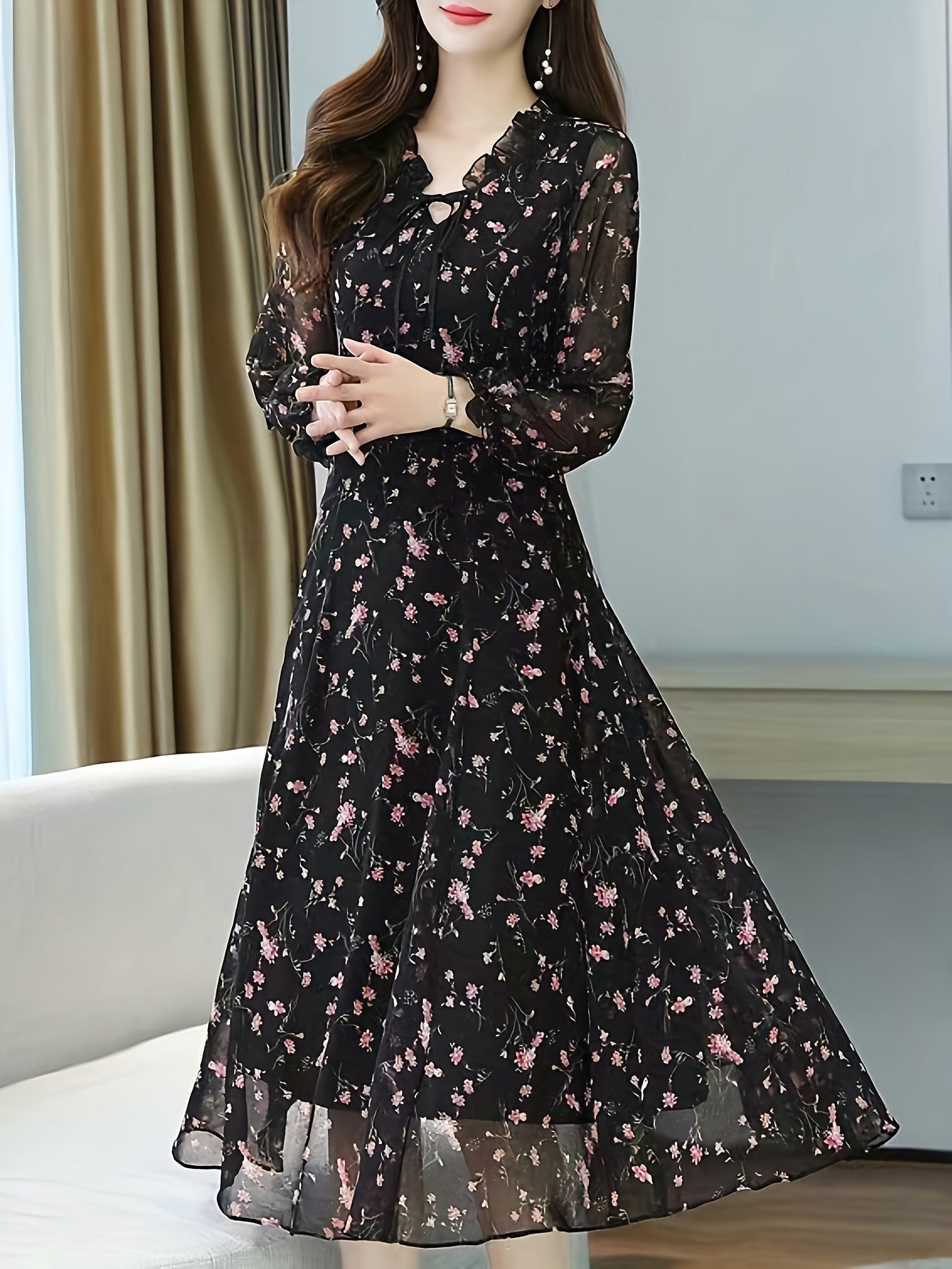 Women's V2 Long Sleeve Ditsy Floral Dress