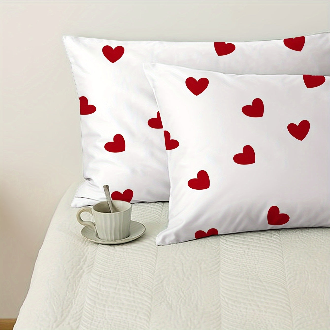 Set of 2 Love Pattern Brushed Pillowcases (Pillow Core Not Included), Made of Soft and Breathable Material, Skin-friendly Decorative Covers for Bedroom Sofa Home Decor