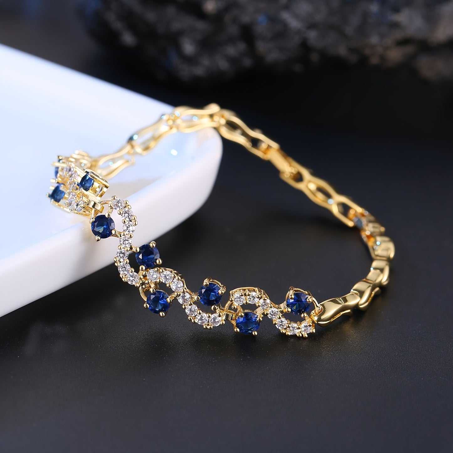 Stylish Blue Tennis Bracelet in 18K Gold-Plated with Shimmering Cubic Zirconia - Fashionable and Alluring Women's Accessory, Ideal for Celebrations and Special Occasions