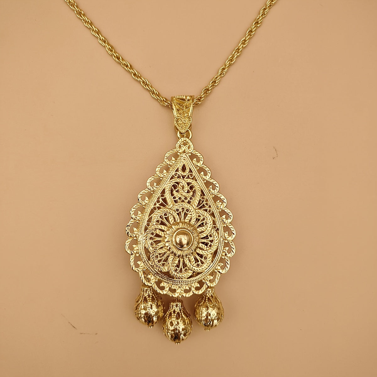 Women's Fashion Pendant Necklace featuring Arabian Style Alloy Hollow-Out Carved design, perfect for daily wear or special occasions. This Middle Eastern-inspired Vintage Style piece is made of Zinc Alloy, making it a versatile all-season accessory.