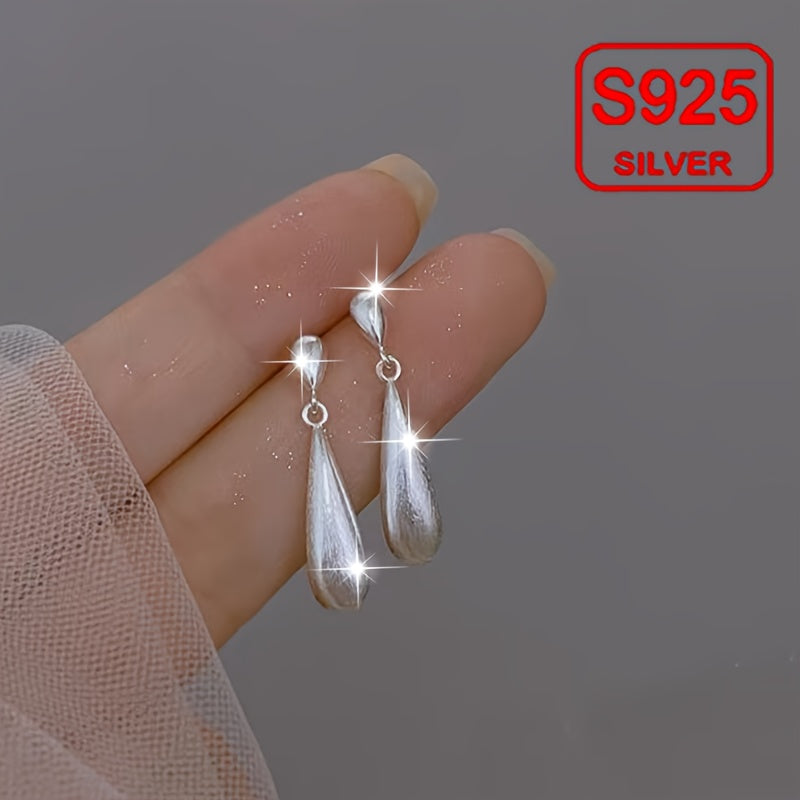 Women's Fashion Stud Earrings - Geometric Waterdrop Design

These elegant stud earrings are perfect for a summer seaside wedding or vacation. Made with hypoallergenic S925 silver, these lightweight earrings are suitable for daily wear or special