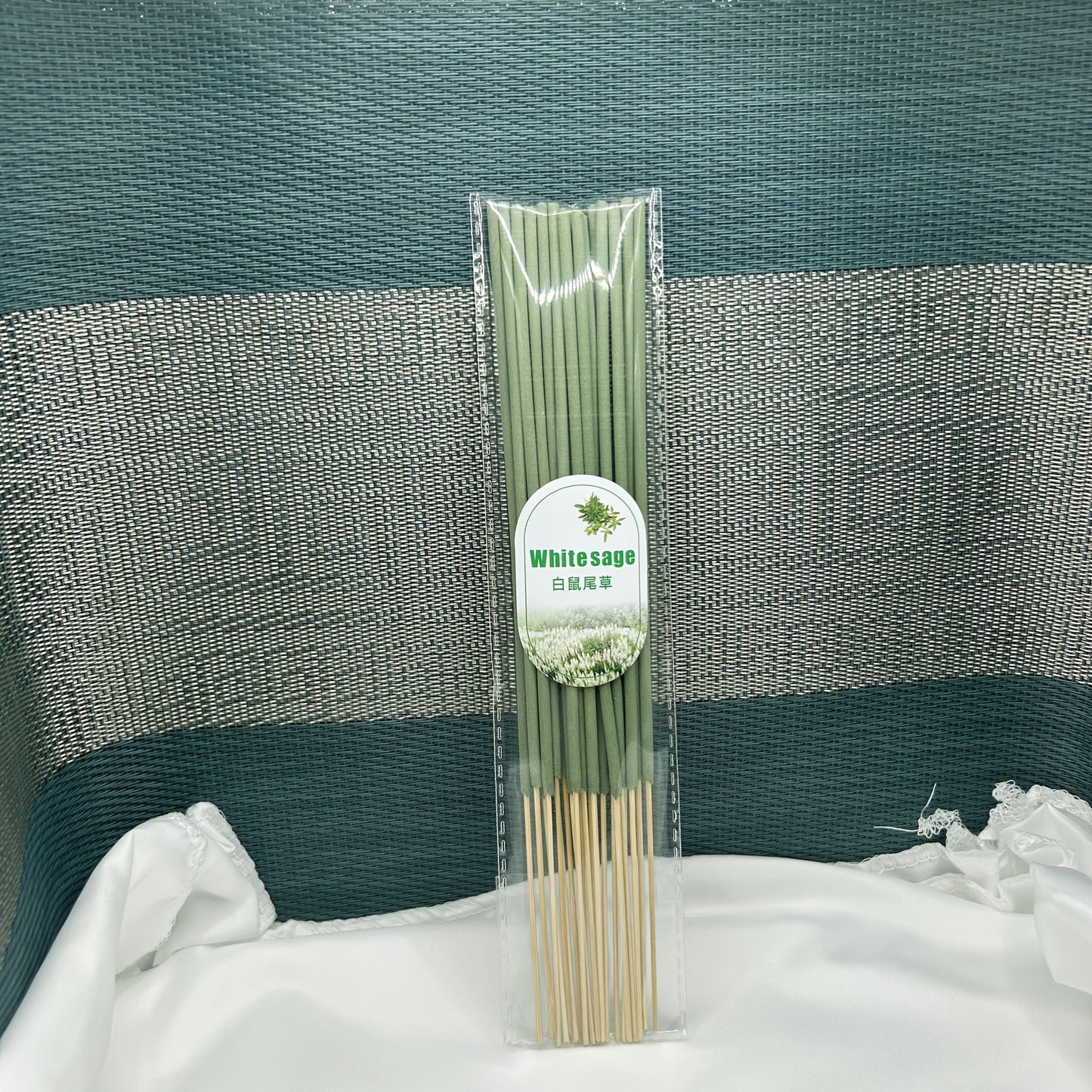 100 Exquisite bamboo sticks in 5 fragrant flavors (20 sticks each) perfect for home, office, yoga, meditation, or relaxation.