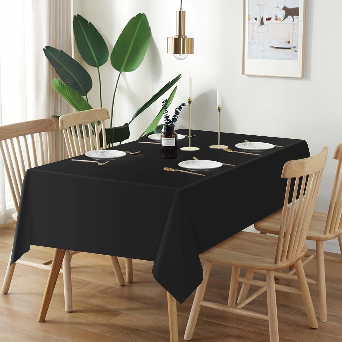 Essential for weddings and parties, this rectangular disposable plastic tablecloth is made of durable PEVA material. Measuring 137.16x274.32cm, it is waterproof and suitable for a variety of occasions, including birthdays, celebrations, and even bathroom