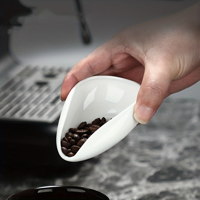 This exquisite white porcelain coffee and tea serving set features dose trays, spoon, and shovel, making it an ideal addition to your Christmas kitchen decor.