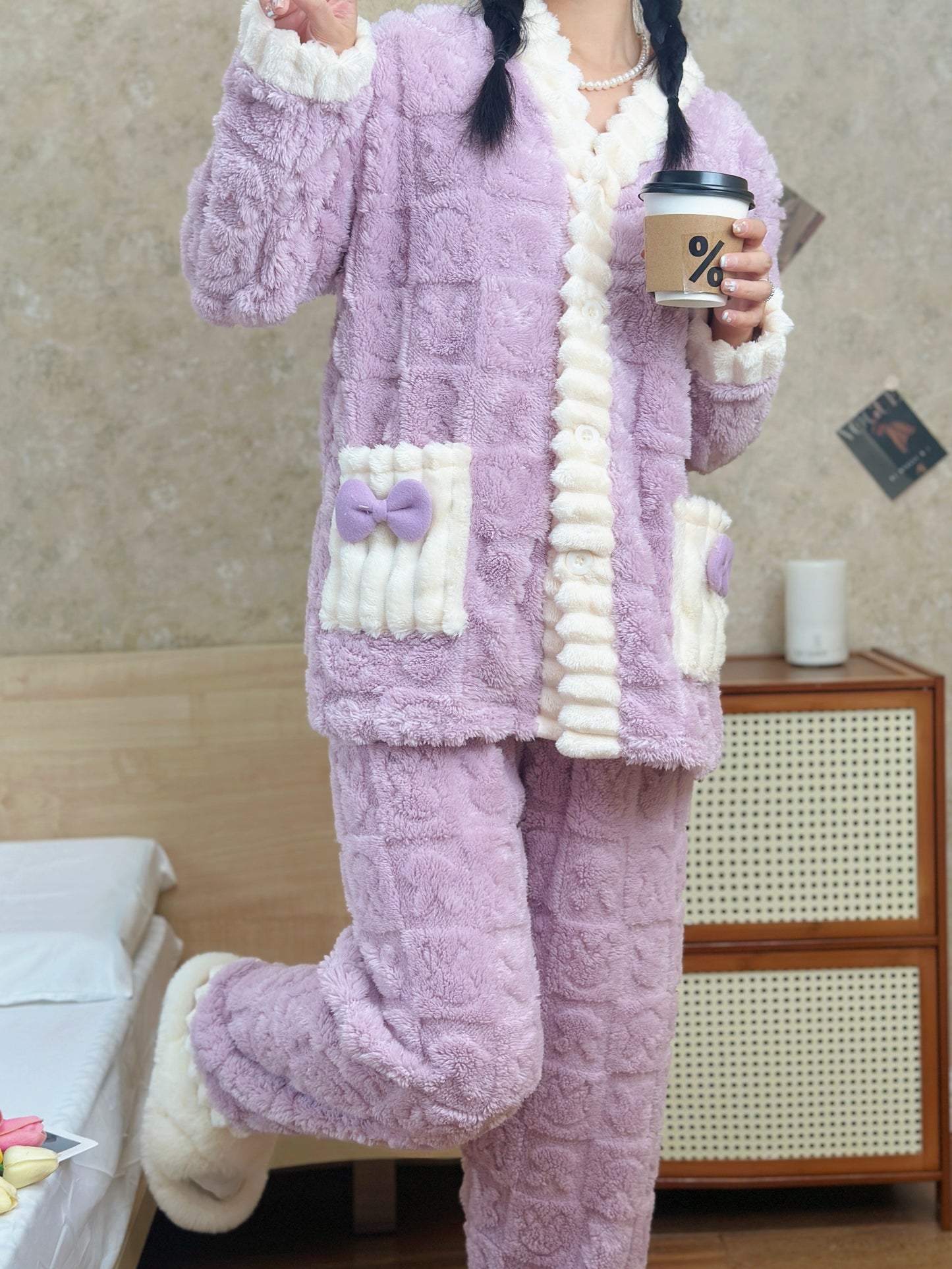 Women's V-Neck Jacquard Pajama Set, 100% Polyester Thickened Fleece with Rabbit Pattern and Bow Detail, Fall/Winter Sleepwear