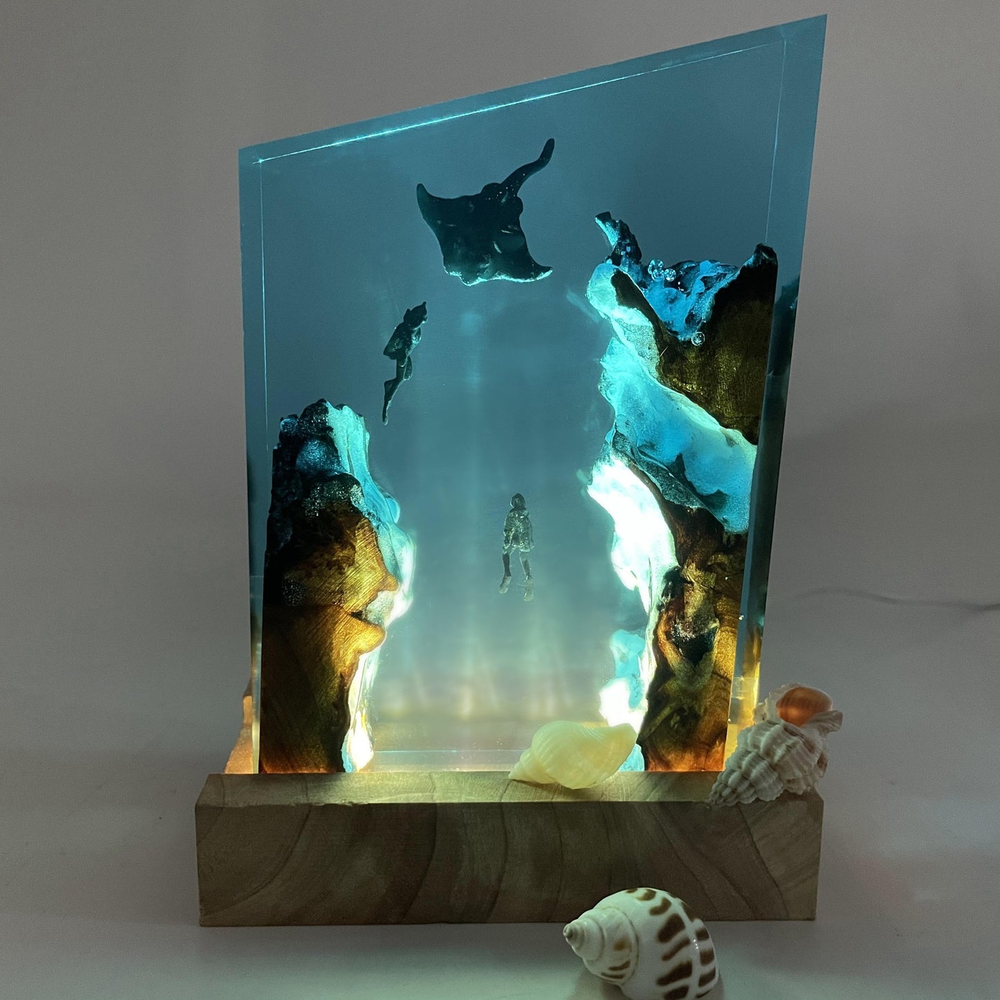 LED Batfish Resin Decor Lamp with USB Power - Geometric Coral Reef Design, Wooden Base, Switch Button, Desk/Tabletop Display