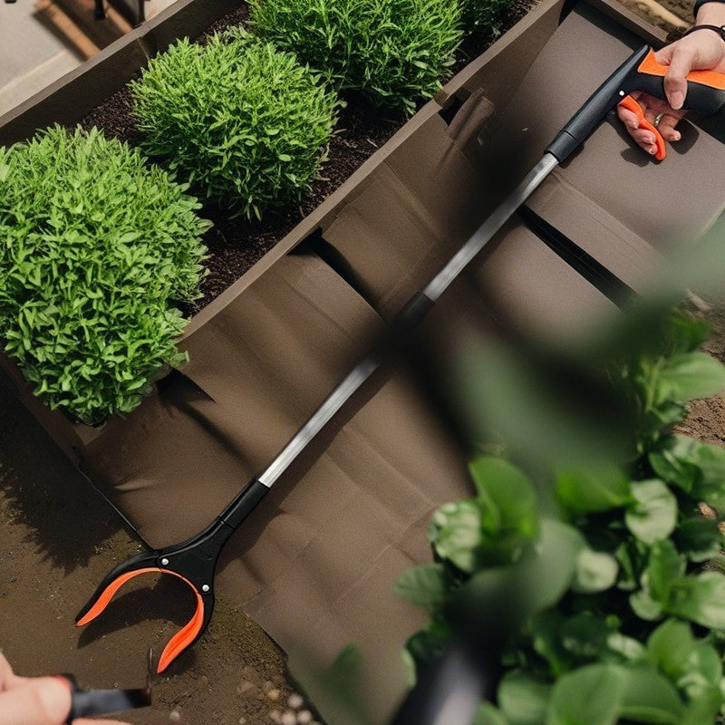 Reduce noise and keep your space clean with the Quiet-Grip Aluminum Alloy Garbage Clamp. This waste collector features a long handle for easy use indoors and outdoors, making it perfect for any room in your home or garden.