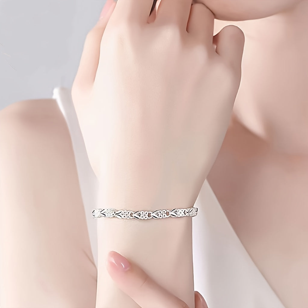 Classy Vintage Style Bracelet, 925 Sterling Silver Plated - Ideal for Casual Outfits and Valentine's Day Presents