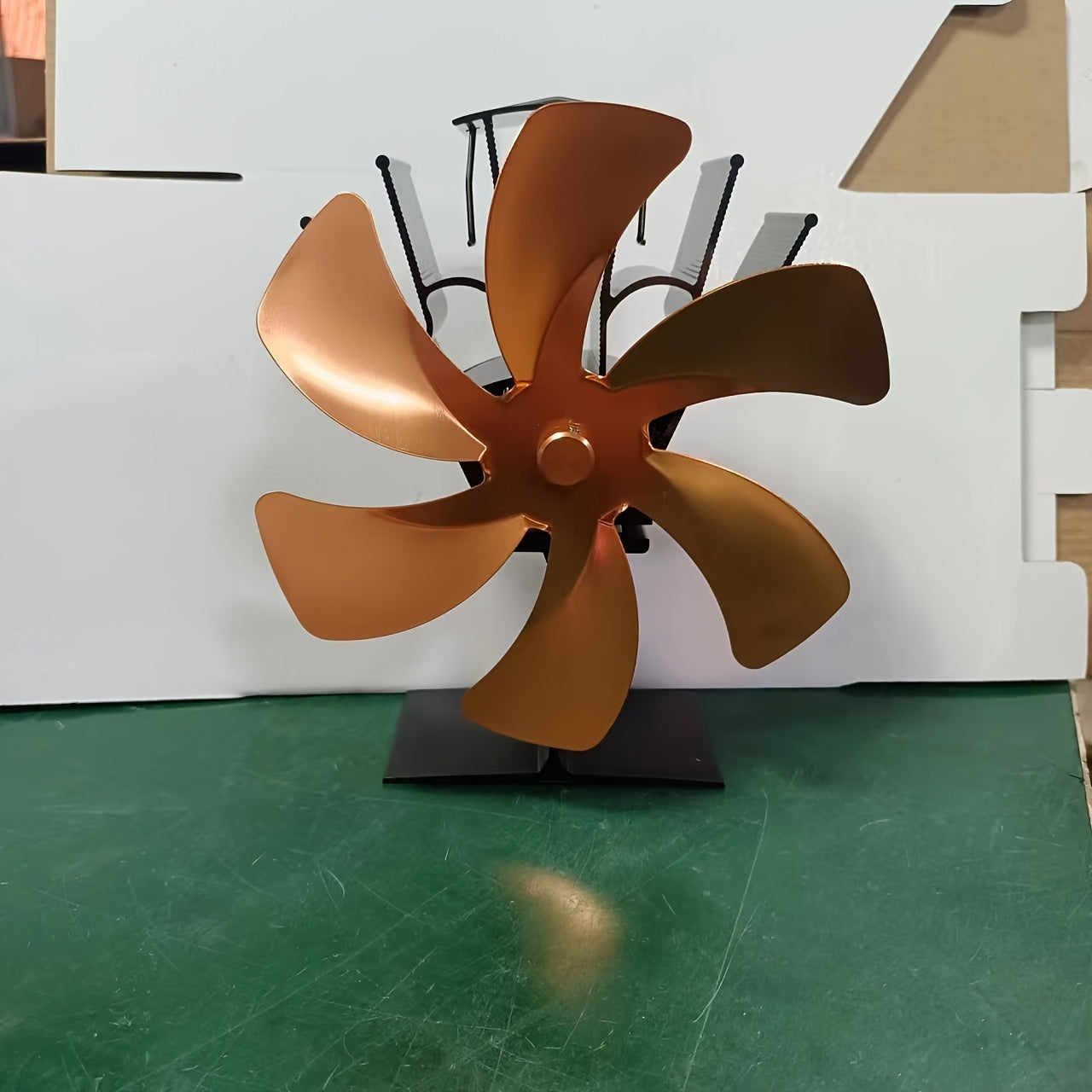 Get ready for fall and winter with a non-electric wood stove fan! This thermoelectric fan is the perfect accessory for your fireplace, making it a great gift for Thanksgiving, Halloween, or Christmas. Don't forget to stock up on essential fireplace