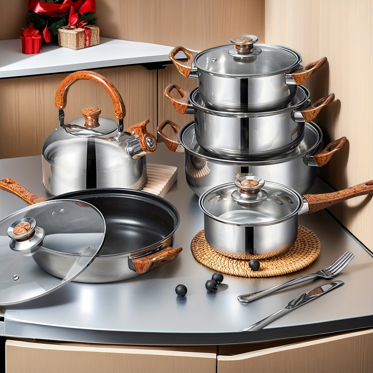 Stainless Steel Cookware Set - 12 Pieces of Durable, Easy-to-Clean Pots and Pans with Lids, Including Kettle, Saucepan, and Frying Pan - Perfect for Home, Outdoor Camping, or Restaurant Quality Kitchen Essentials