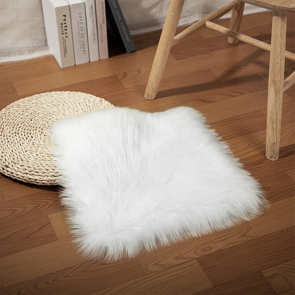 Soft Shaggy Area Mat with Faux Fur Rug Pads, Ideal for Bedroom and Chair, Square Non-Slip Cushion made of Polyester and Acrylic, Easy to Clean in Washing Machine - JIT