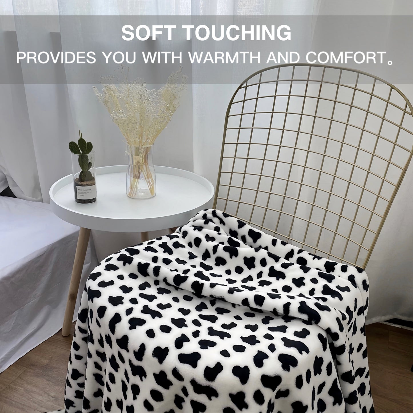 Get cozy with this Cow Printed Flannel Blanket - the perfect gift for a loved one. This double-sided blanket is warm and soft, ideal for snuggling up on the couch, bed, or sofa. It's also great for staying warm while traveling or using as an air