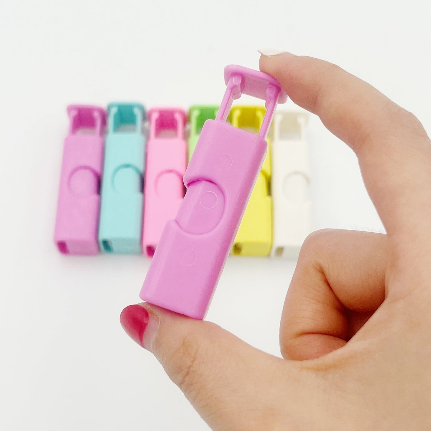 Essential Kitchen Storage - Sealing Clips for Plastic Food Bags