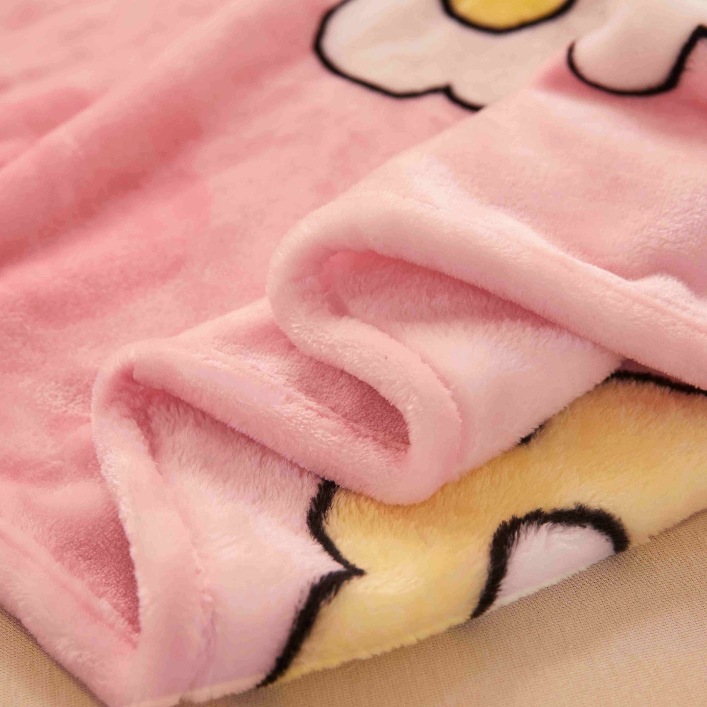 Soft and warm Cozy Flannel Throw Blanket perfect for cuddling up on the couch, bed, or in the car. Also great for keeping cozy in the office. Makes a perfect gift for youngsters and pets. 69.98cm x 100.0cm, plush and versatile blanket.