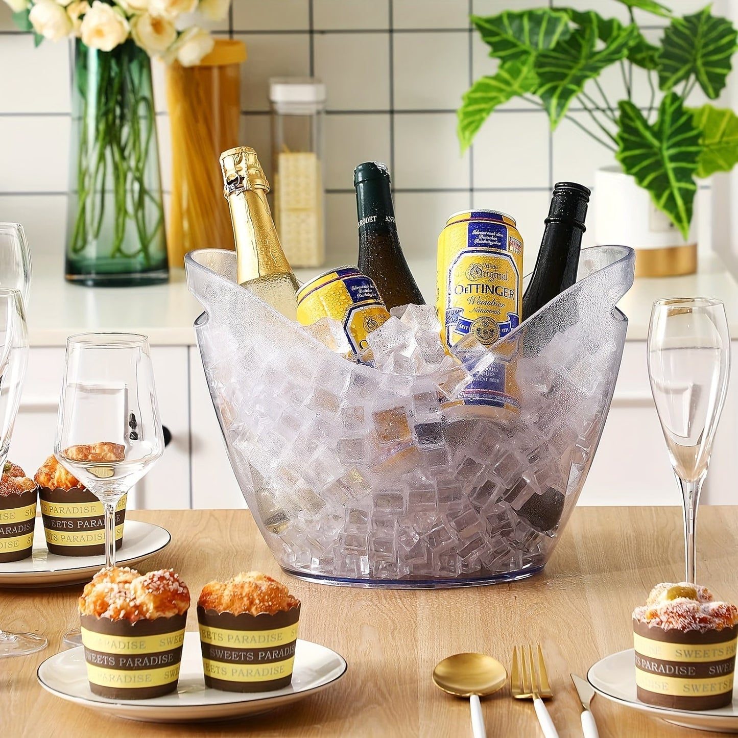 Get ready for your next party with the 12-Piece Acrylic Champagne Ice Bucket Set! This set includes party ice scoops, 6 drink cups, a clear ice bucket for cocktail bars, a large wine cooler, and 6 plastic beer spoons. Perfect for home parties and events