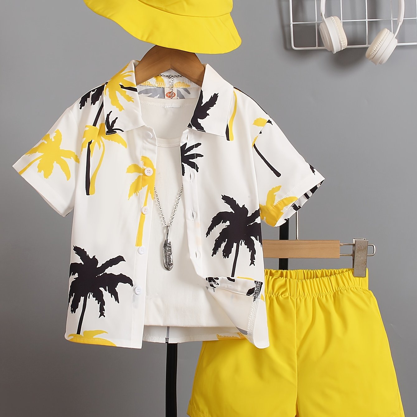 Boys' summer set with coconut tree design shirt, shorts, and hat for daily and outdoor wear