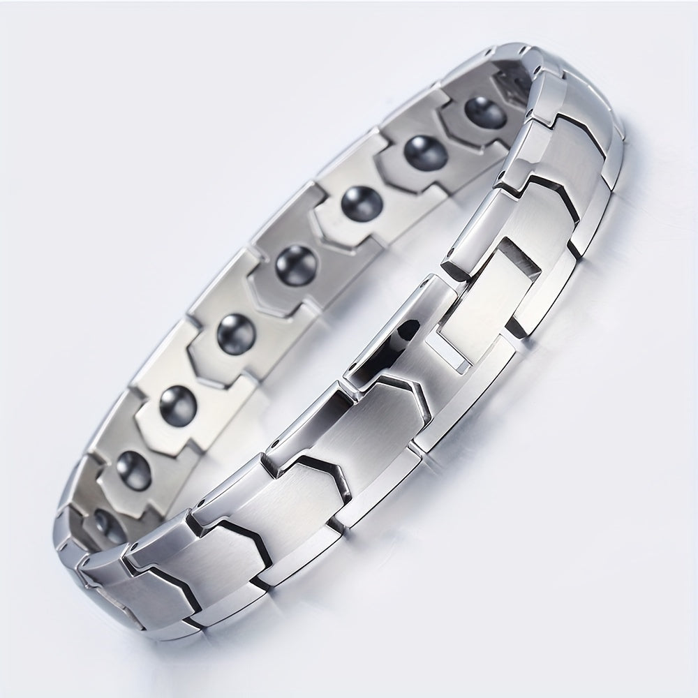 This chic titanium steel bracelet in its original steel color comes with detachable matching tools. Perfect for all occasions, from parties to everyday wear, this stylish accessory also makes a great holiday gift. The arrow-shaped design is