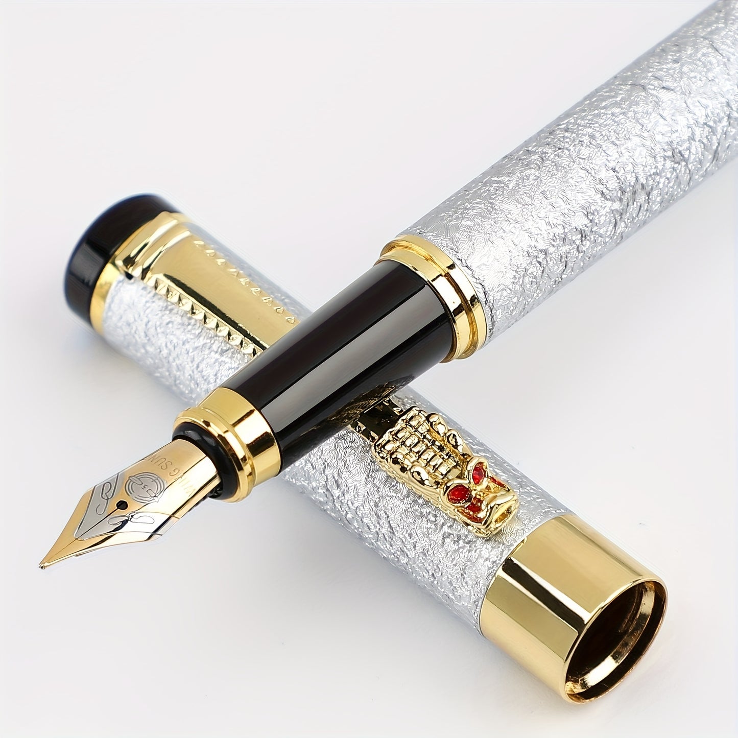 Luxury matte metal fountain pen with 0.5mm iridium nib for smooth writing, ideal for office use and daily writing.