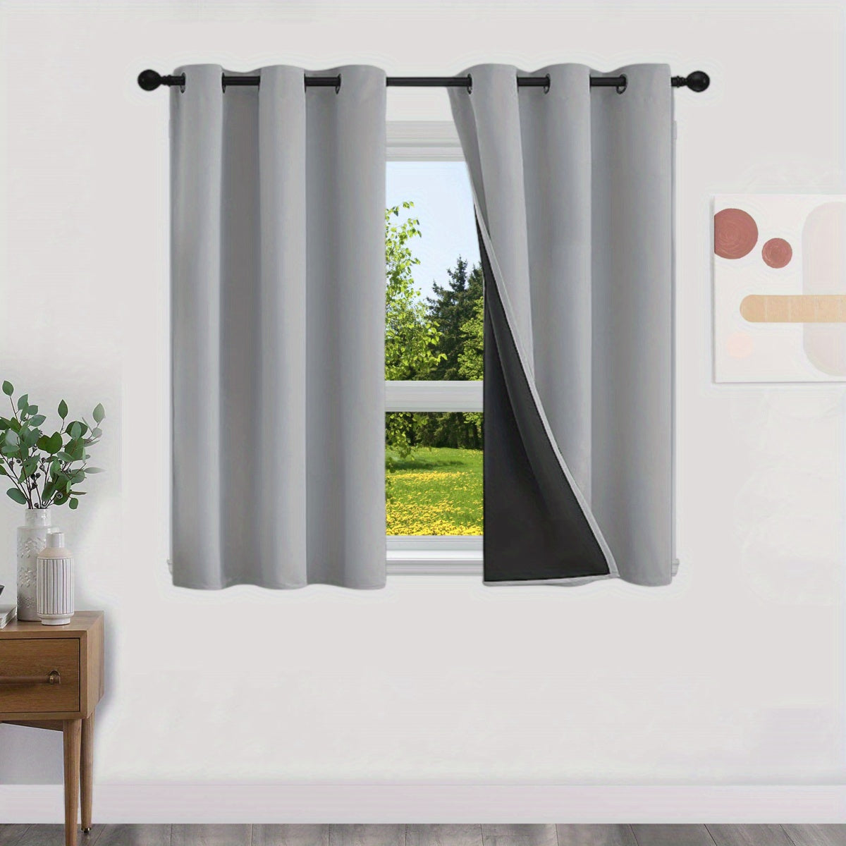 100% opaque blackout curtains, with a layer of lining included, 2 pieces.