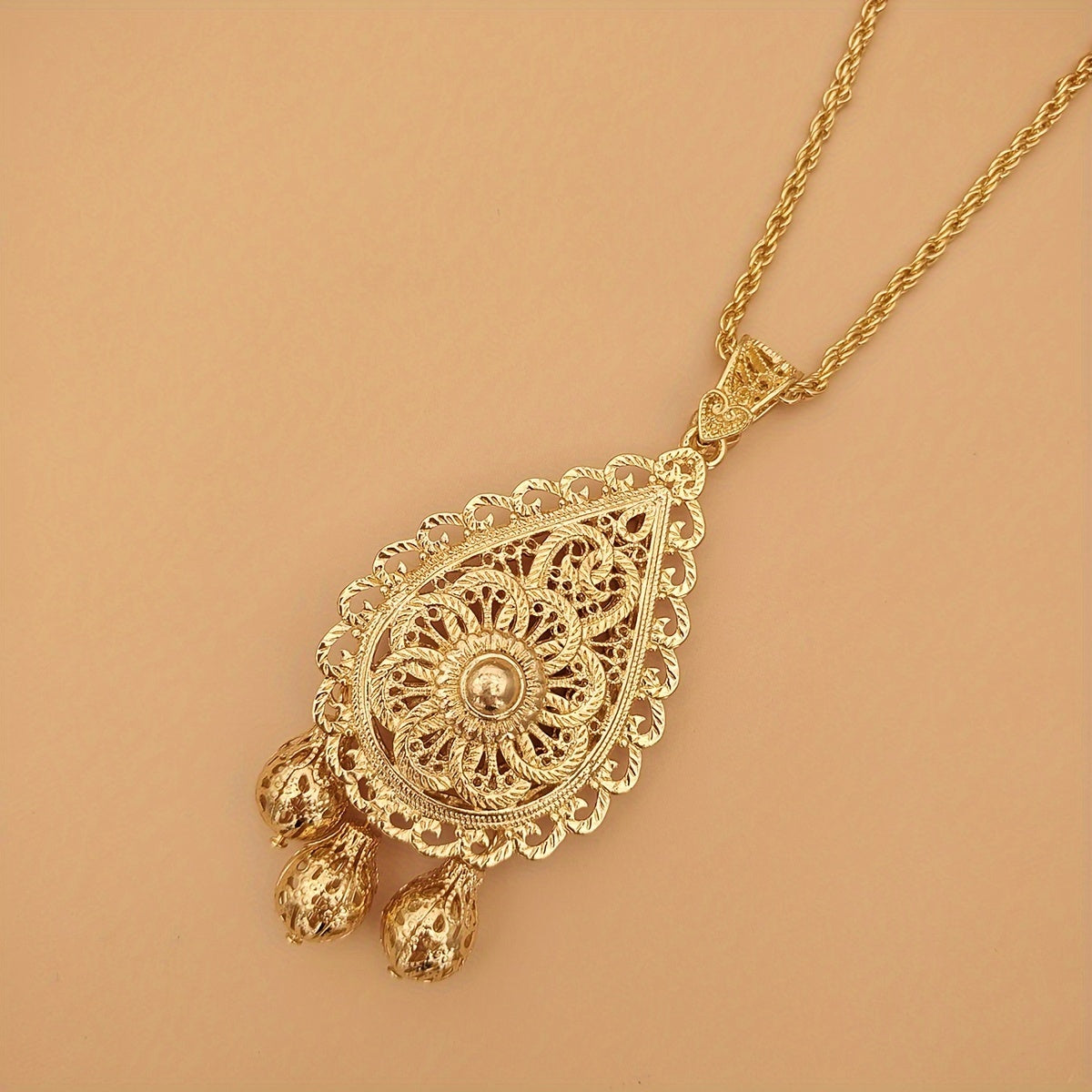 Women's Fashion Pendant Necklace featuring Arabian Style Alloy Hollow-Out Carved design, perfect for daily wear or special occasions. This Middle Eastern-inspired Vintage Style piece is made of Zinc Alloy, making it a versatile all-season accessory.