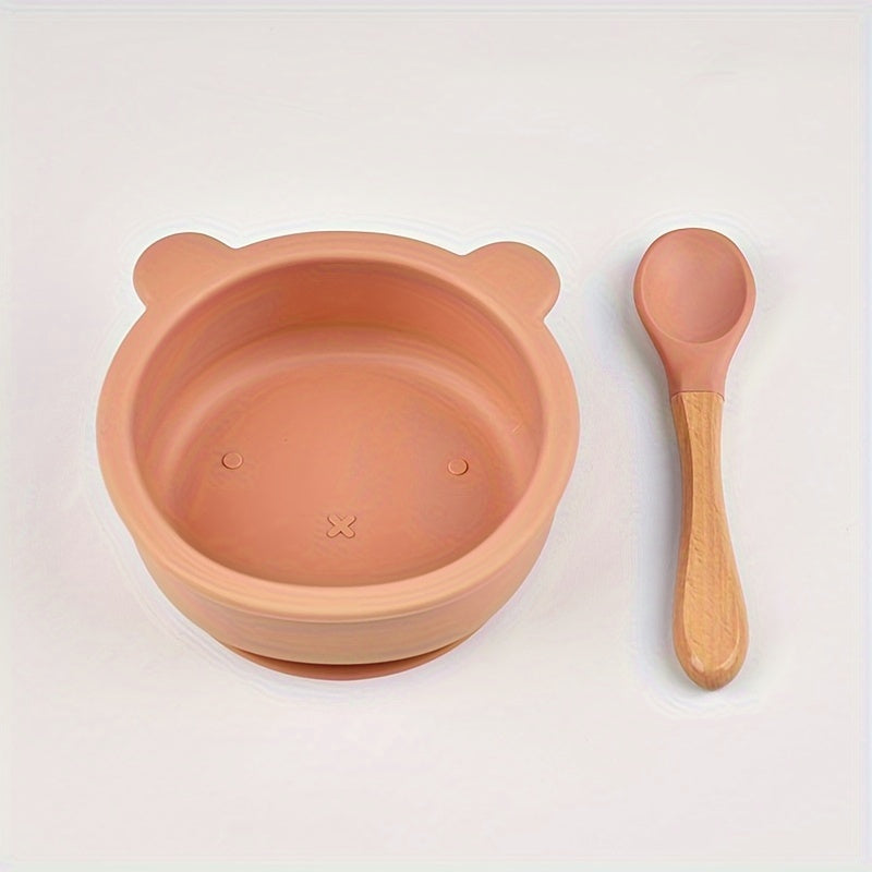 This baby feeding set includes a food grade silicone suction cup bowl with a wooden handle baby food spoon. It is safe for children as it does not contain BPA.