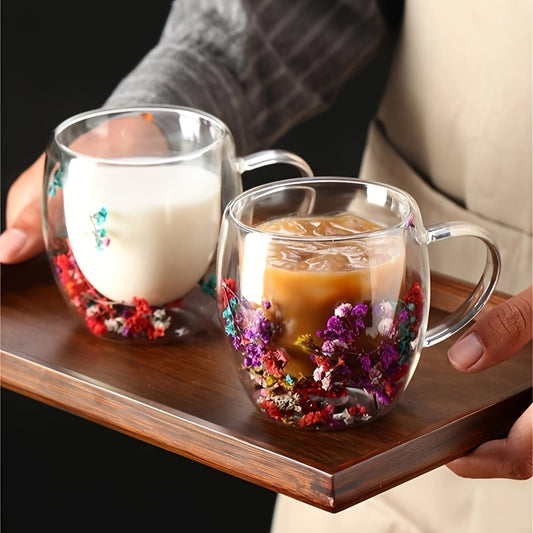 Glass coffee cup with dried flower inside, double-walled espresso cup with heat insulation and quicksand effect, suitable for both hot and cold drinks. Perfect birthday gift.